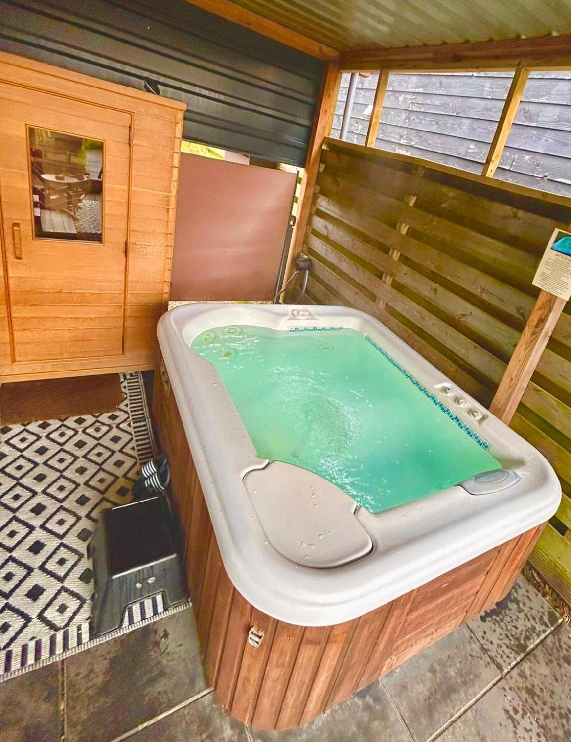 Tiny House With Sauna & Jacuzzi Near Amsterdam Vijfhuizen 外观 照片