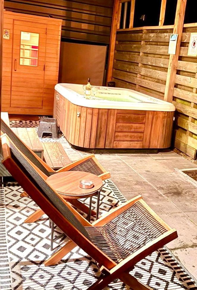 Tiny House With Sauna & Jacuzzi Near Amsterdam Vijfhuizen 外观 照片